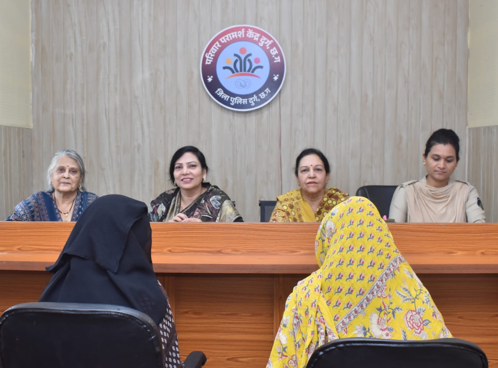 Chhattisgarh | देश में पहली जेंडर-बैलेंस्ड काउंसलिंग, पुरुष, महिला, बुजुर्ग सबकी सुनवाई