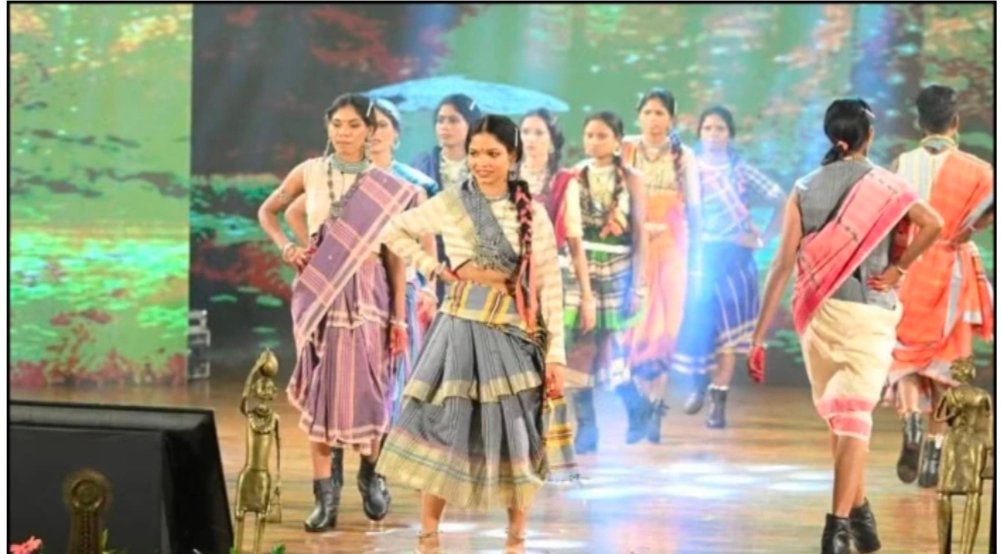 Chhattisgarh | स्वदेशी फैशन शो में आत्मसमर्पित महिलाओं की स्वैच्छिक भागीदारी, बढ़ा आत्मविश्वास