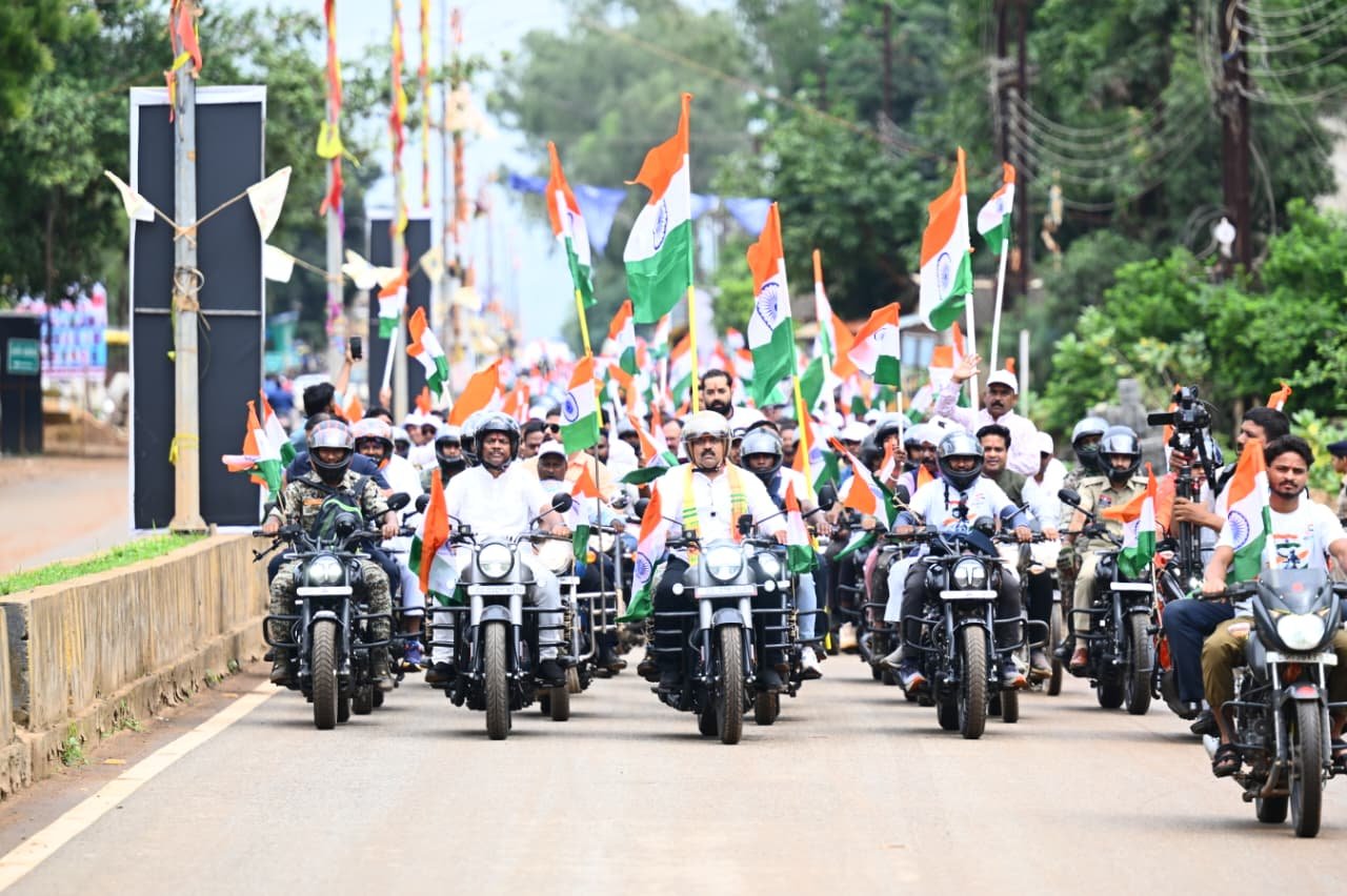 Chhattisgarh | नारायणपुर से शुरू हुई बस्तर तिरंगा यात्रा